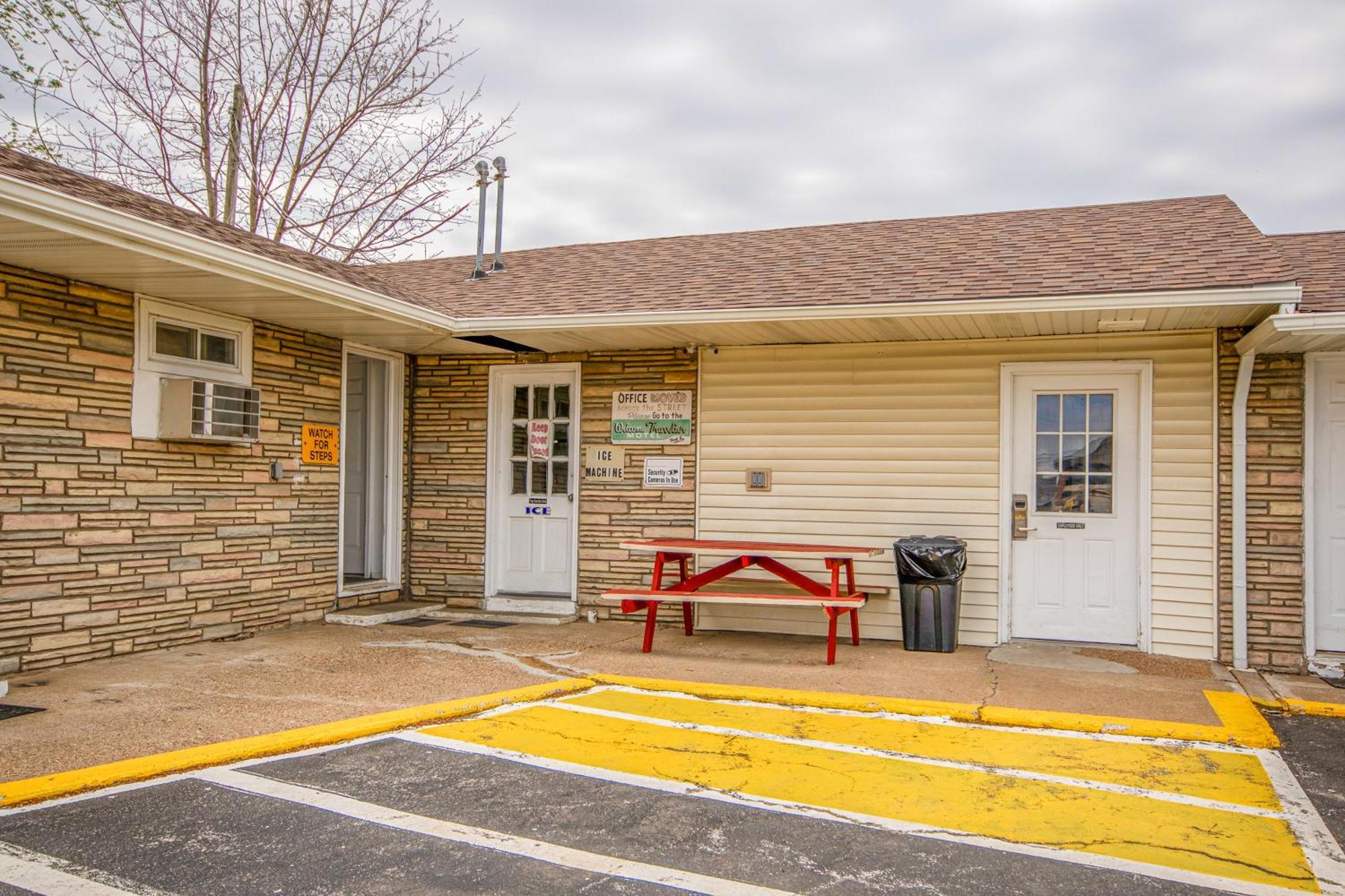 Oyo Travelier Motel Macon Exterior foto